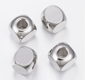 10 unidades. Cubo acero inoxidable 6x6mm. Pase 2,8mm