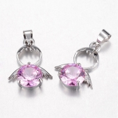 Colgante angelito latn con adorno cristal rosa  20x14x5mm. Agujero 4x5mm.