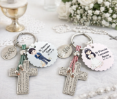 Llavero de comuni�n Padre Nuestro de cuero metalizado y componentes de metal. Personalizado.
