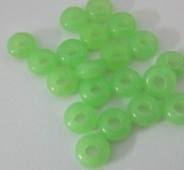 20 unidades. Abalorio rondel resina 4x8mm. Pase 2,5mm. VERDE FLUOR