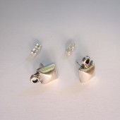 2 unid. Dormilona pendiente cuadrado liso 8mm. Zamak bao de plata