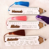 PERSONALIZADO. Marcapginas DM 3MM forma de lpiz. Tamao marcapginas 215X45mm. Tamao Borla algodn  8cms