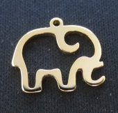 Colgante elefante acero inoxidable con bao dorado. Tamao 17x15mm.